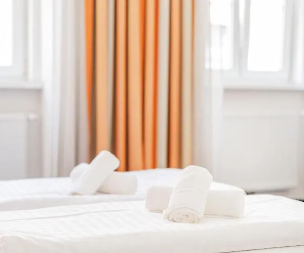 Self-check-in Adlon Hotel